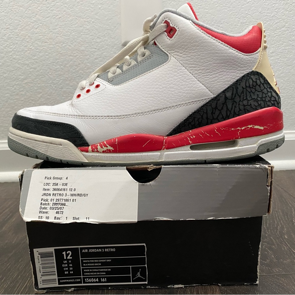 AIR JORDAN RETRO 3 FIRE RED/ white fire red cement grey/ Size 12